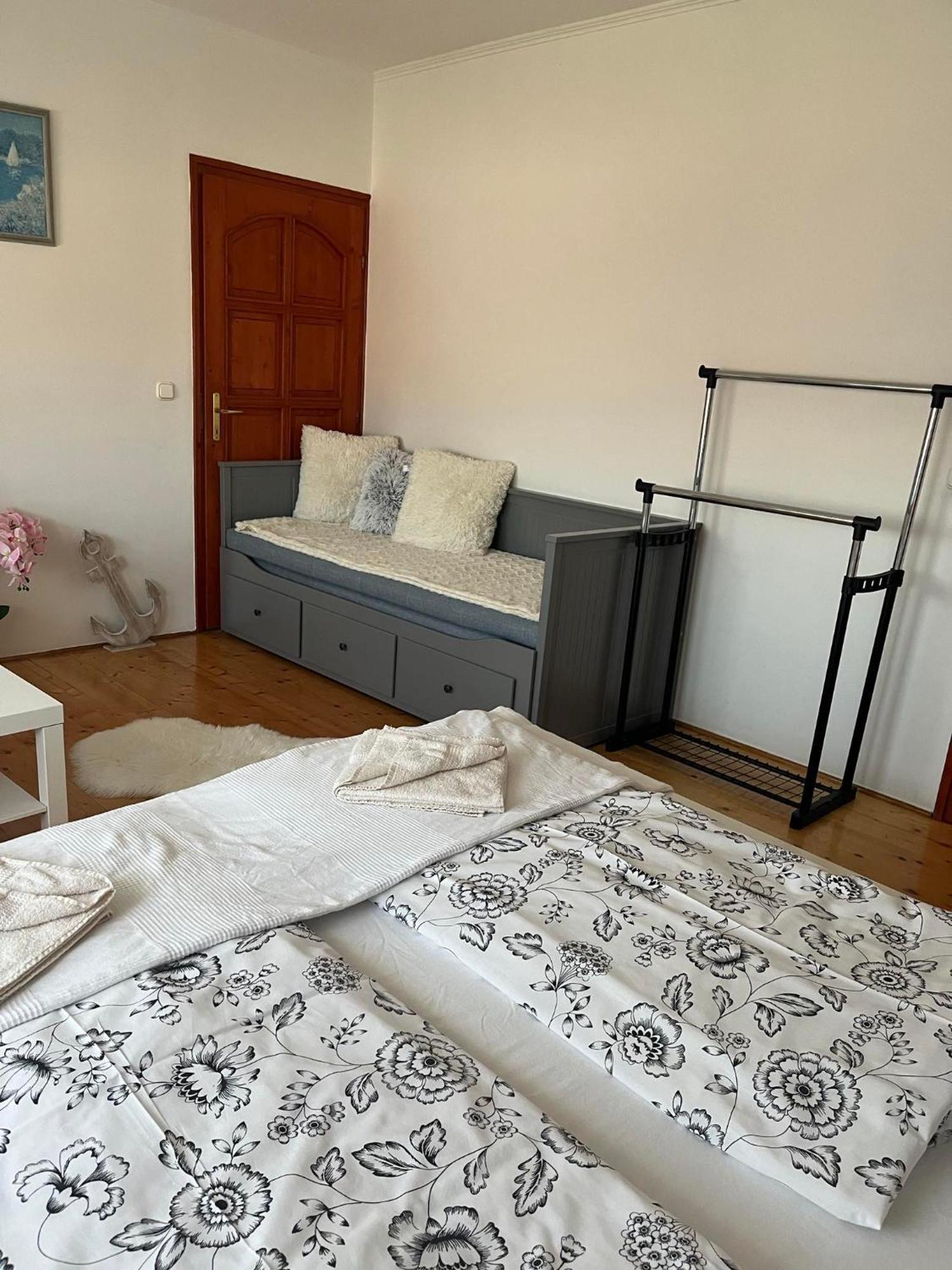 Rege Apartman 2 Alsóörs 外观 照片